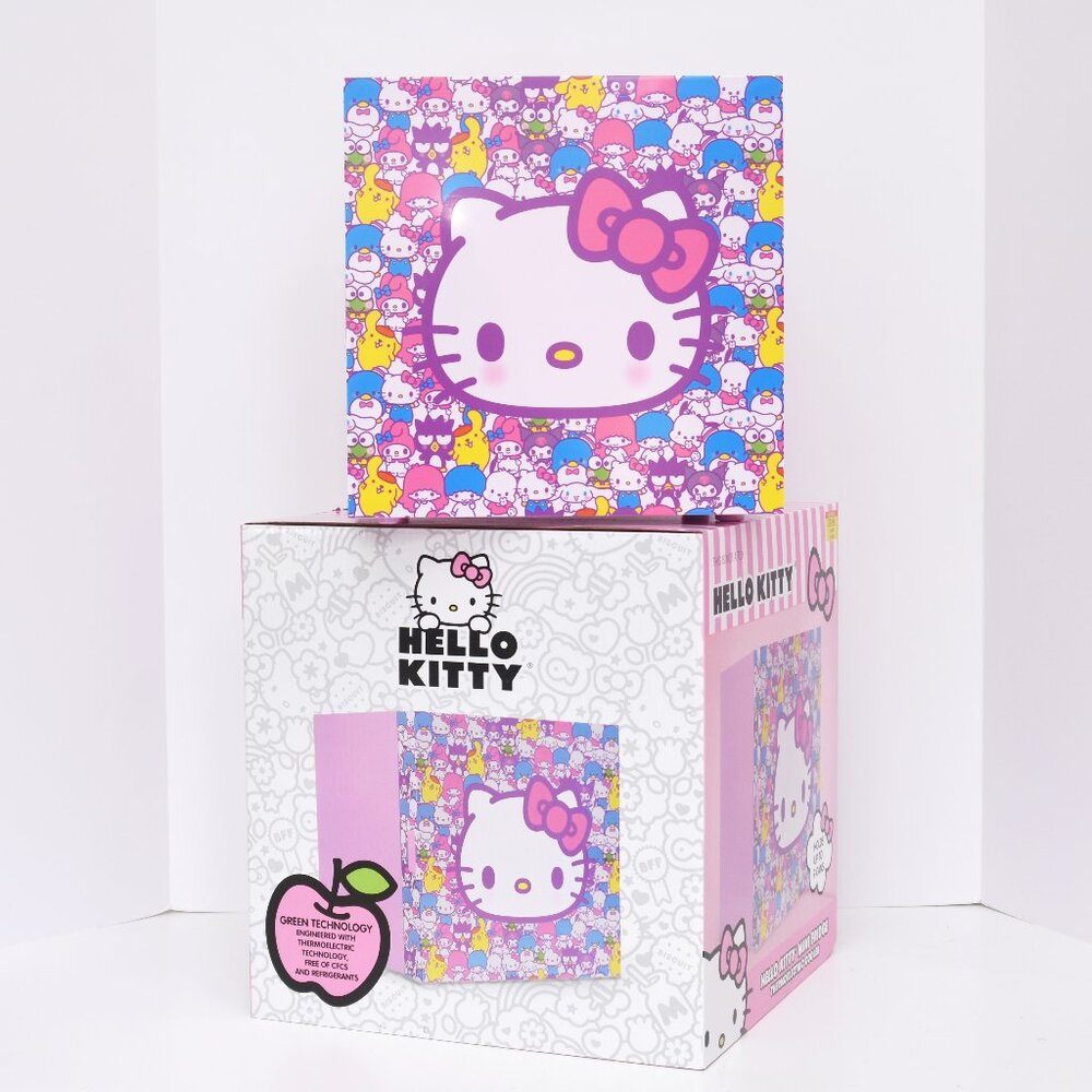 NIB Hello Kitty & Friends Mini Fridge Sanrio Cutesy Core Pink Aesthetic Cooler